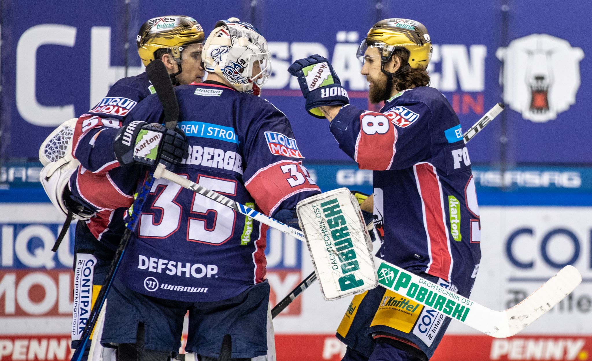 Sieg über Kölner Haie: Eisbären setzen Heimserie fort