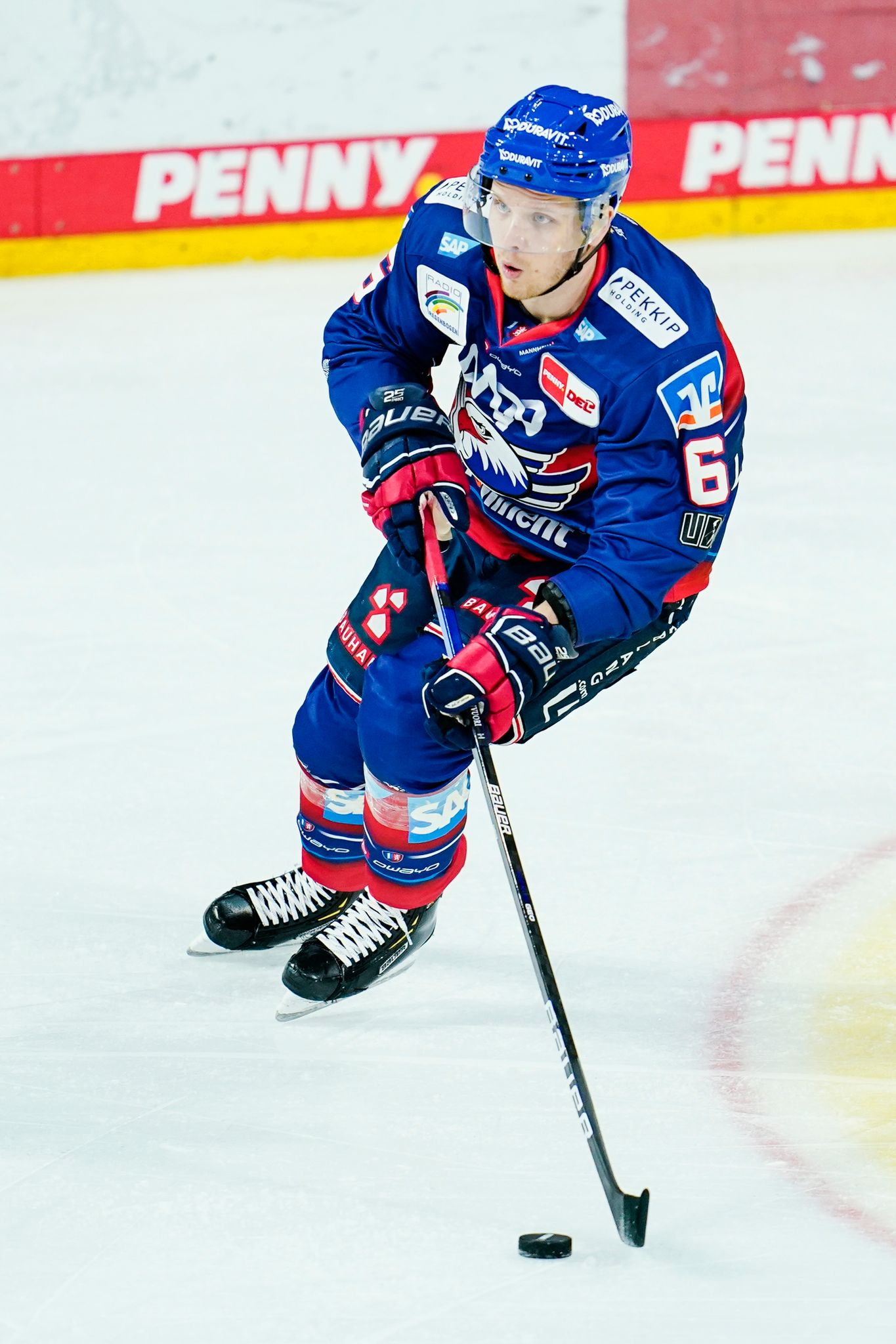 Adler Mannheim gewinnen nach Verlängerung gegen die DEG