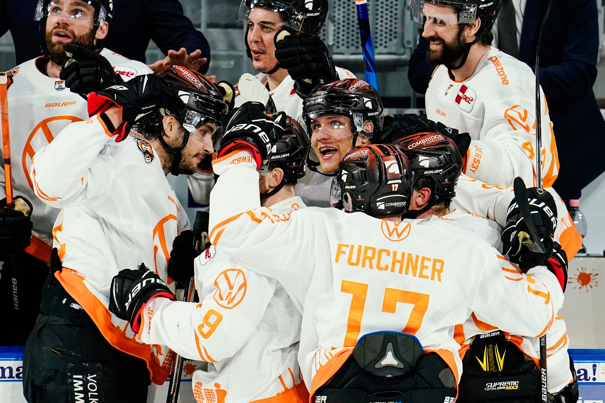 Überraschend Grizzlys gegen Eisbären im Playoff-Finale