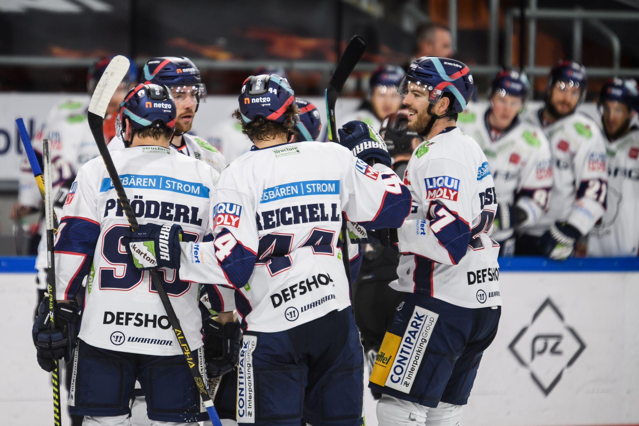 Eisbären erzwingen drittes und entscheidendes Spiel