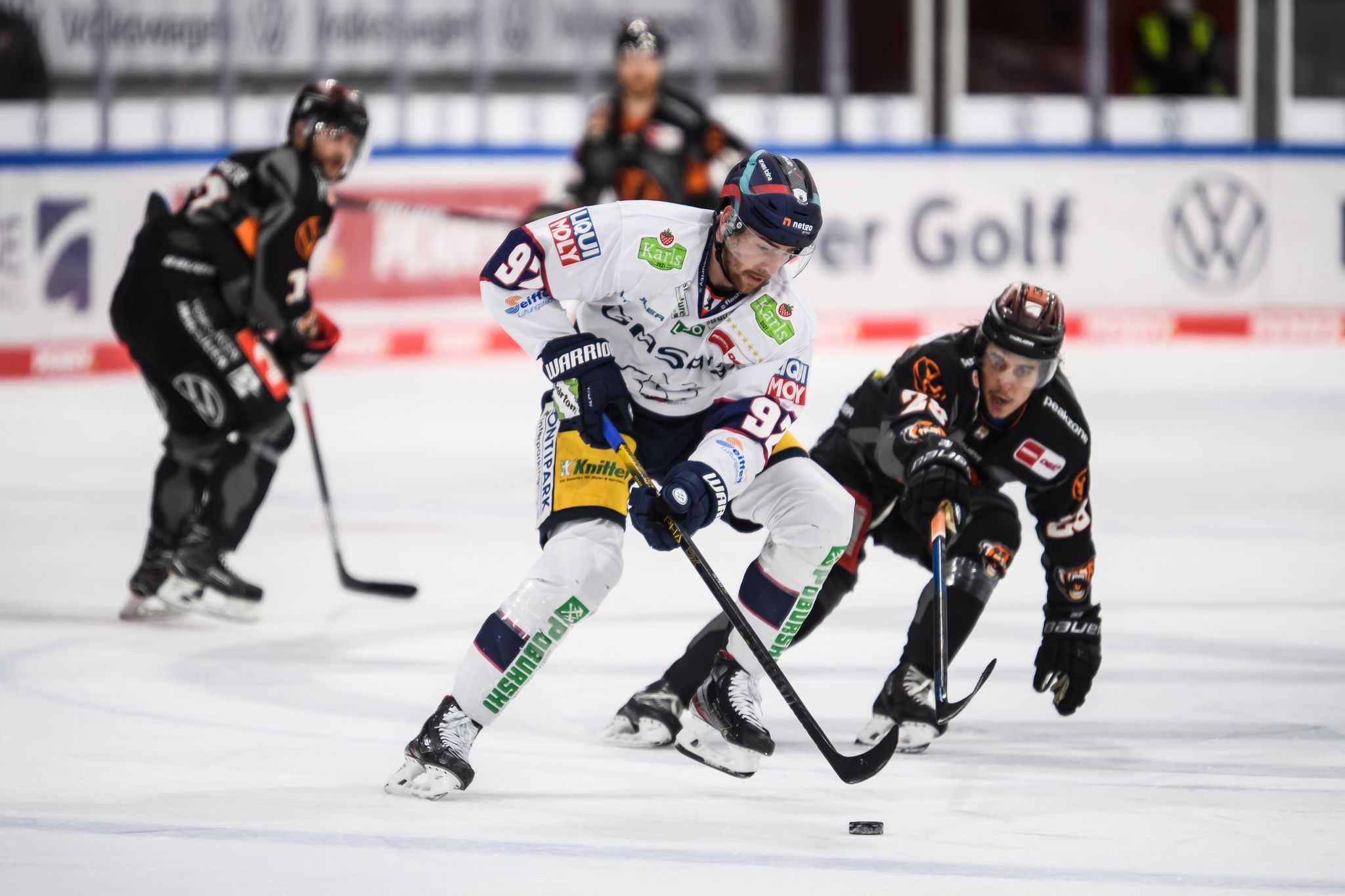 Eisbären gestärkt in Showdown um Jubiläumstitel