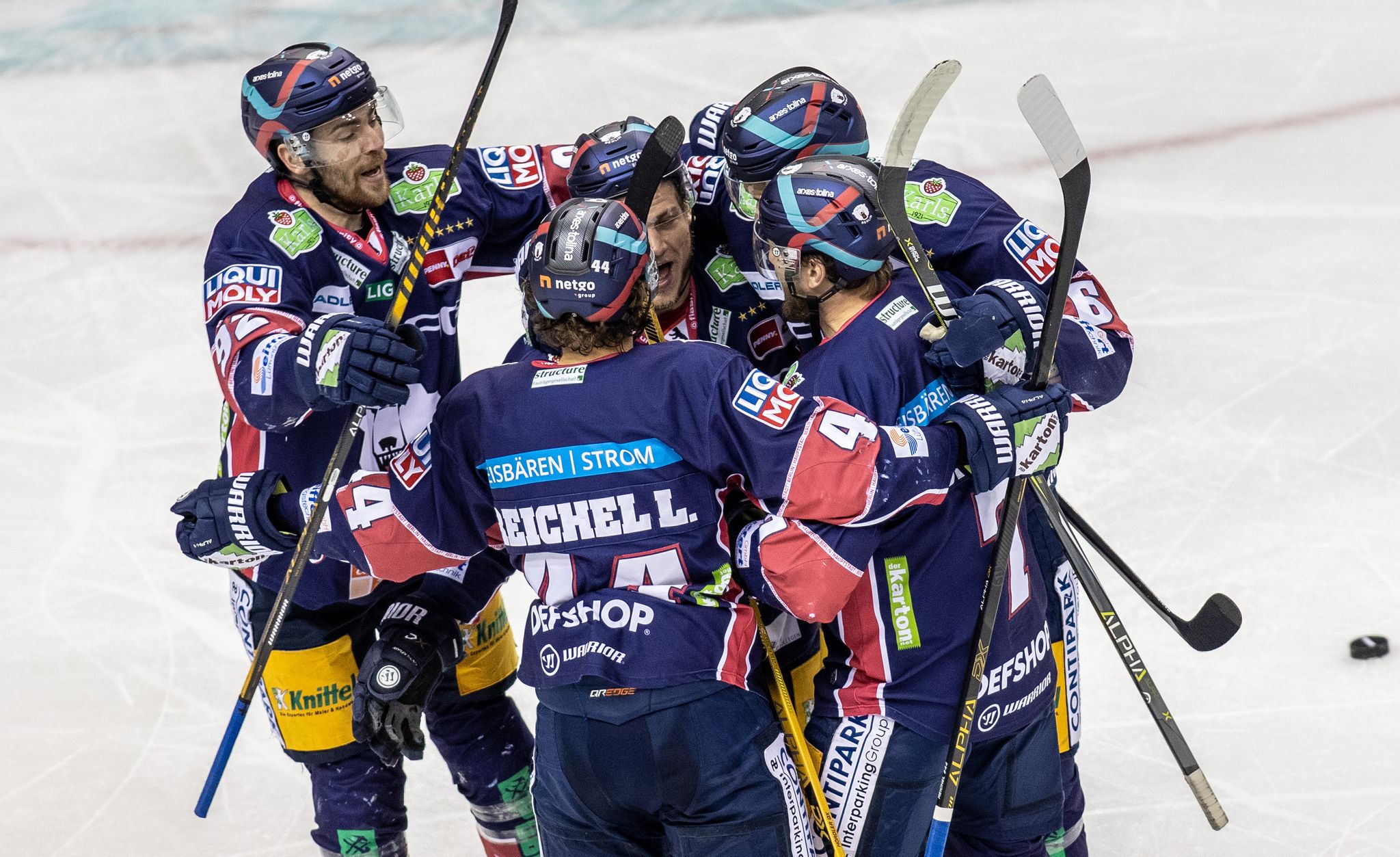 Eisbären Berlin krönen sich zum Eishockey-Jubiläumsmeister