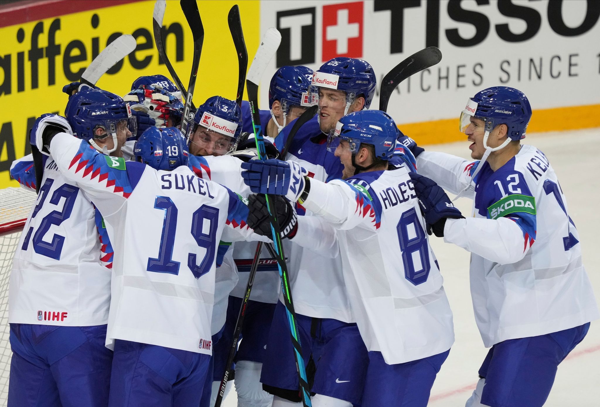 Auch Russland verliert erstmals – NHL-Trio unterwegs