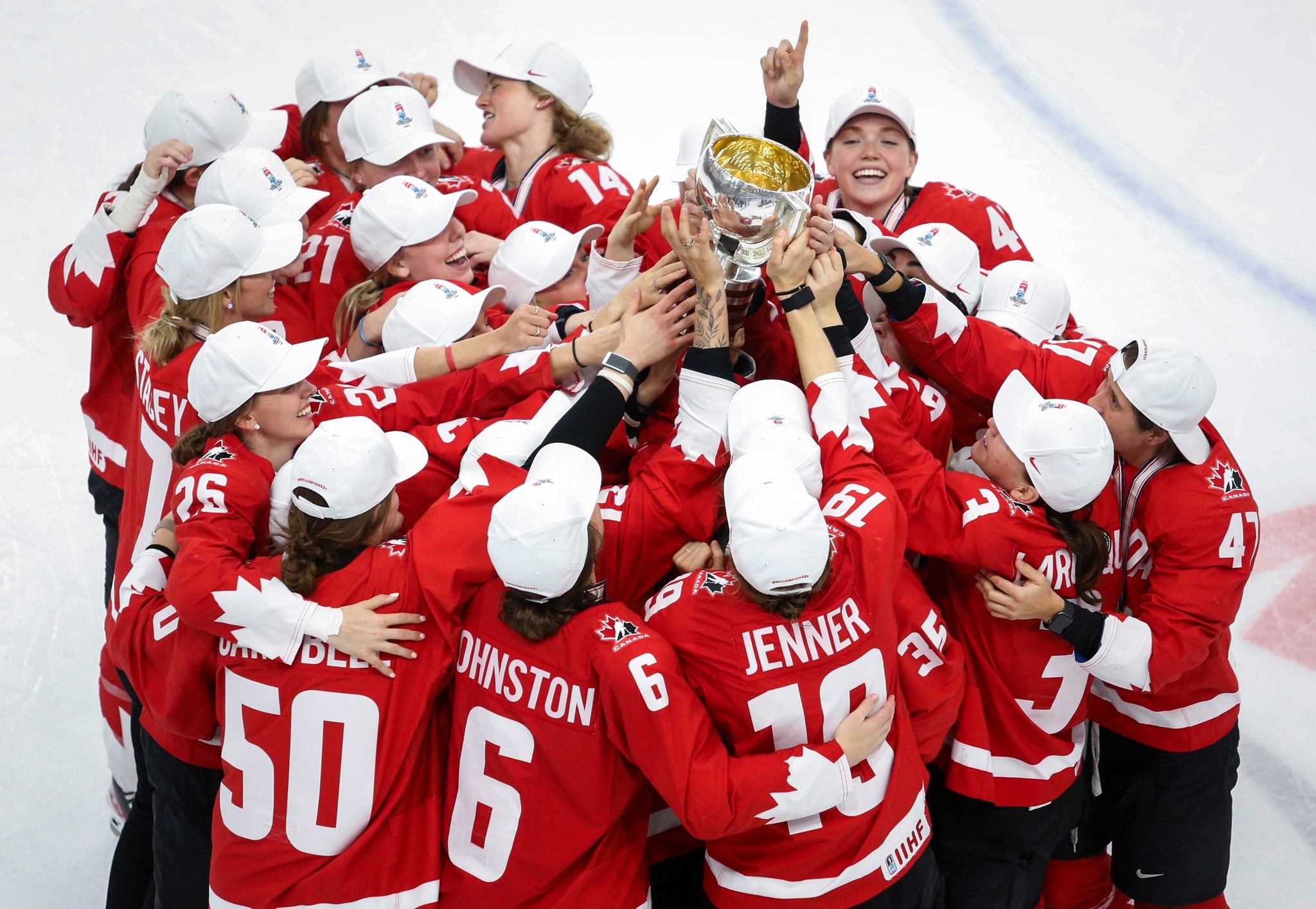 Eishockey-Frauen aus Kanada gewinnen WM-Endspiel gegen USA