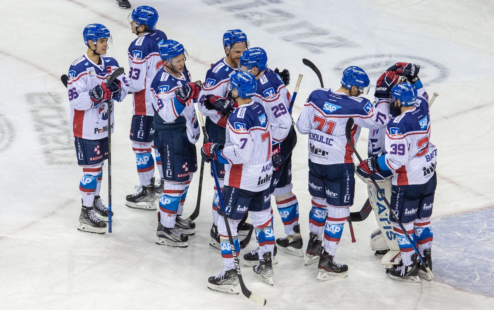 3:2 gegen Krefeld: Favorit Mannheim verhindert Blamage