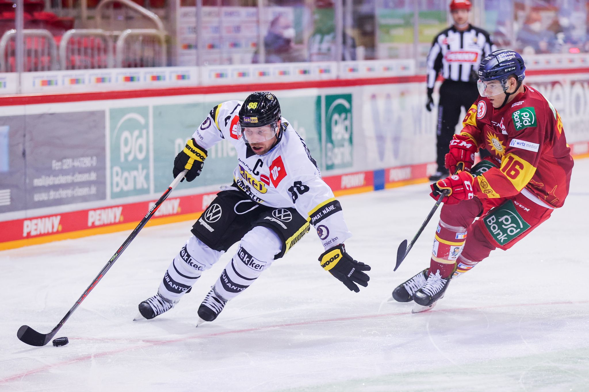 Kapitän Schymainski verlässt die Krefeld Pinguine