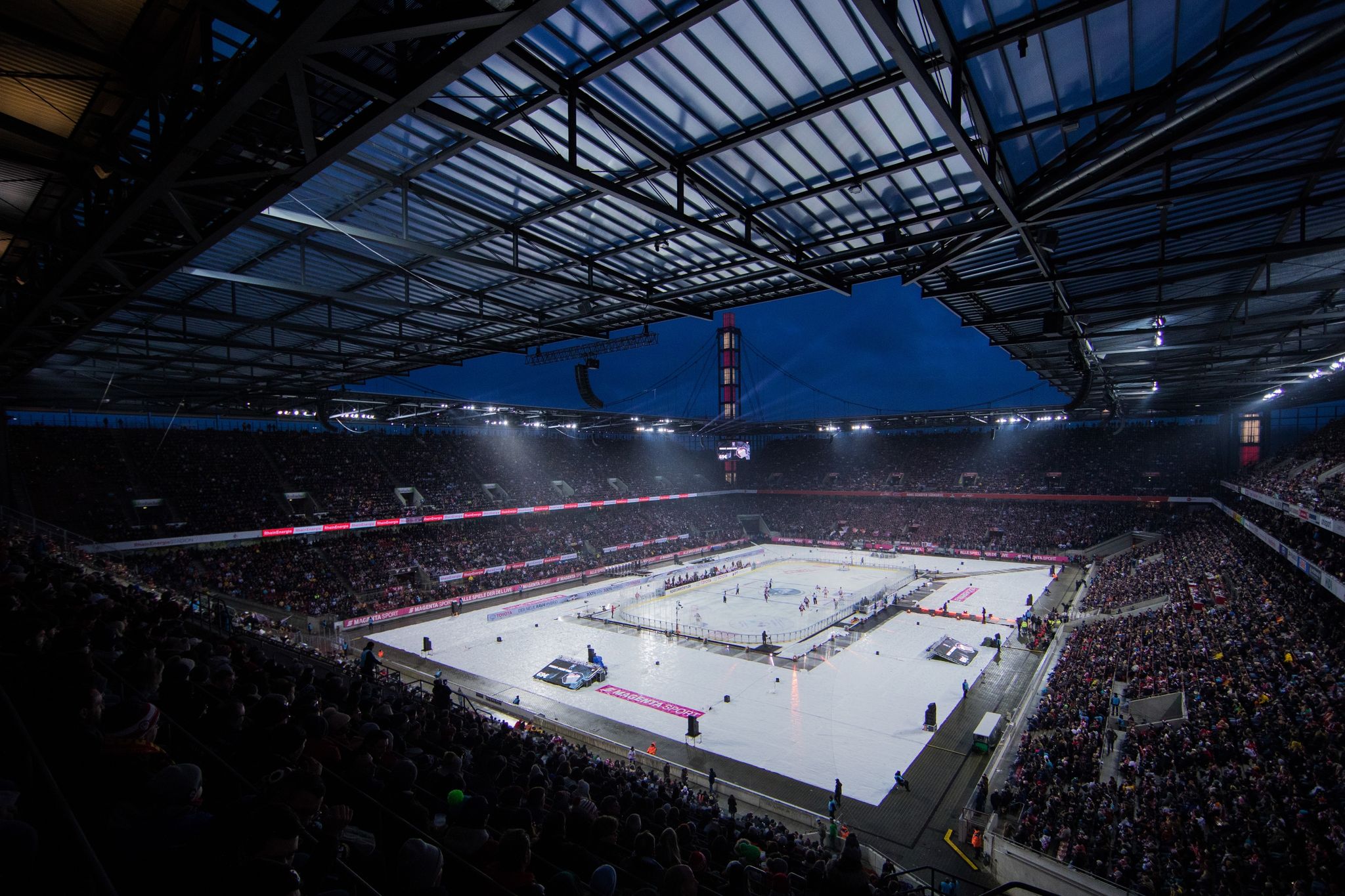 Eishockey-Freiluftspiel wird erneut verschoben