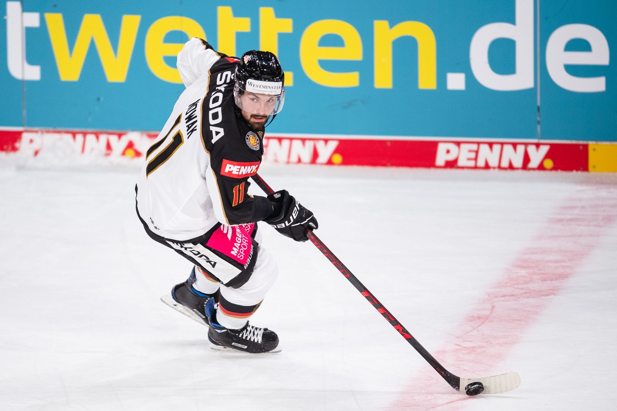 Nationalspieler Nowak von der DEG positiv getestet