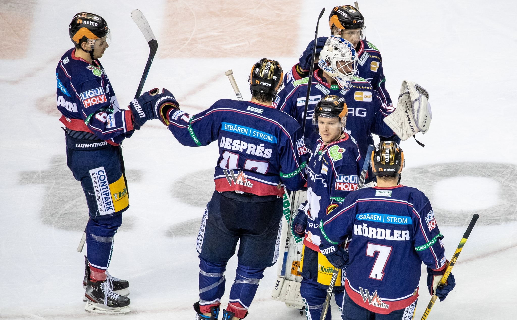 Eisbären bleiben Spitze – Schwenningen neues Schlusslicht