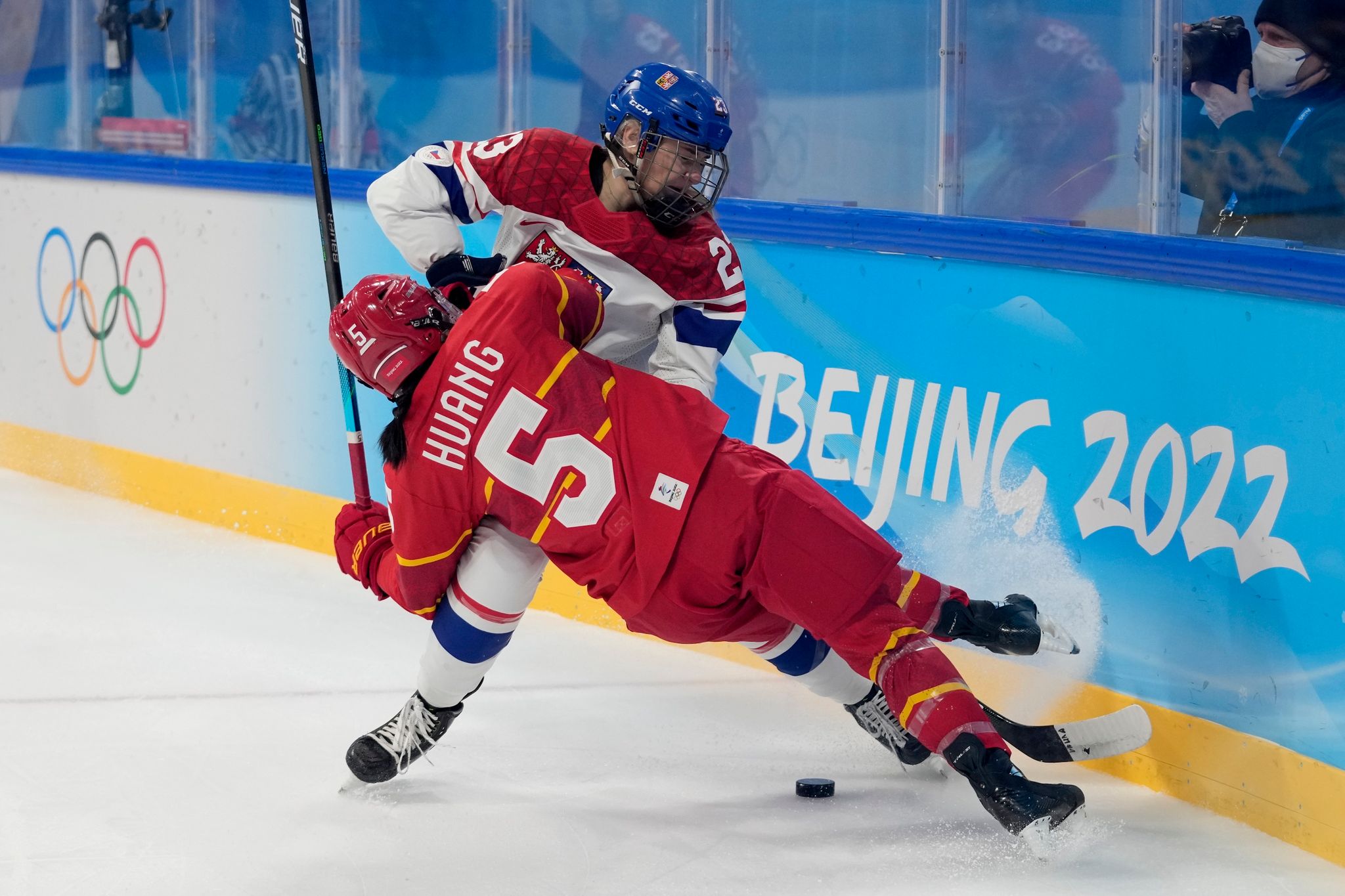 Fehlstart für Chinas Eishockey-Frauen – Corona bei Russland