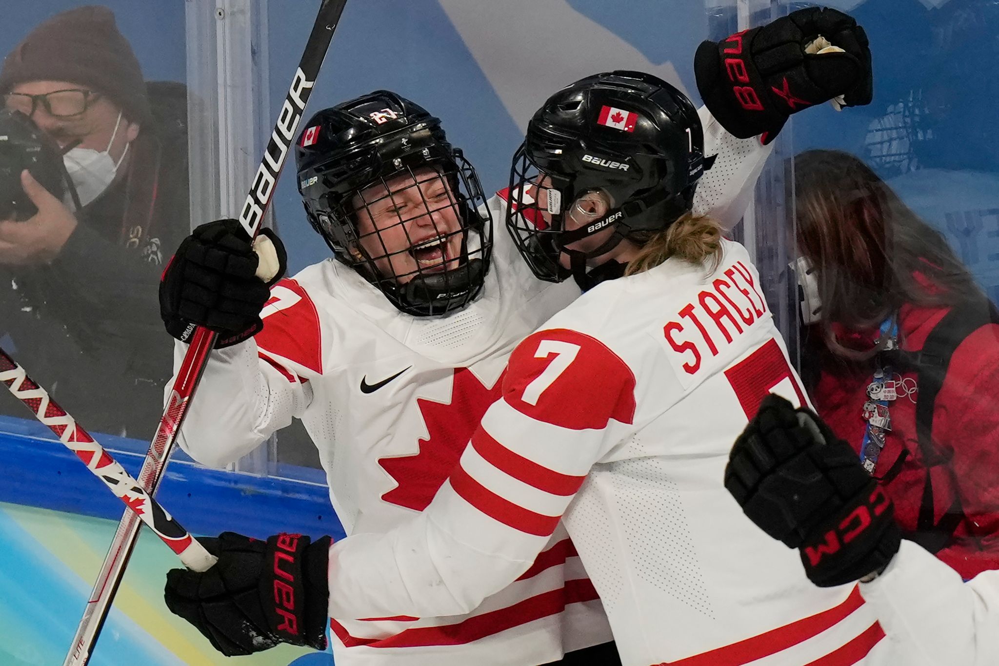 Eishockey-Frauen von Kanada und den USA im Finale