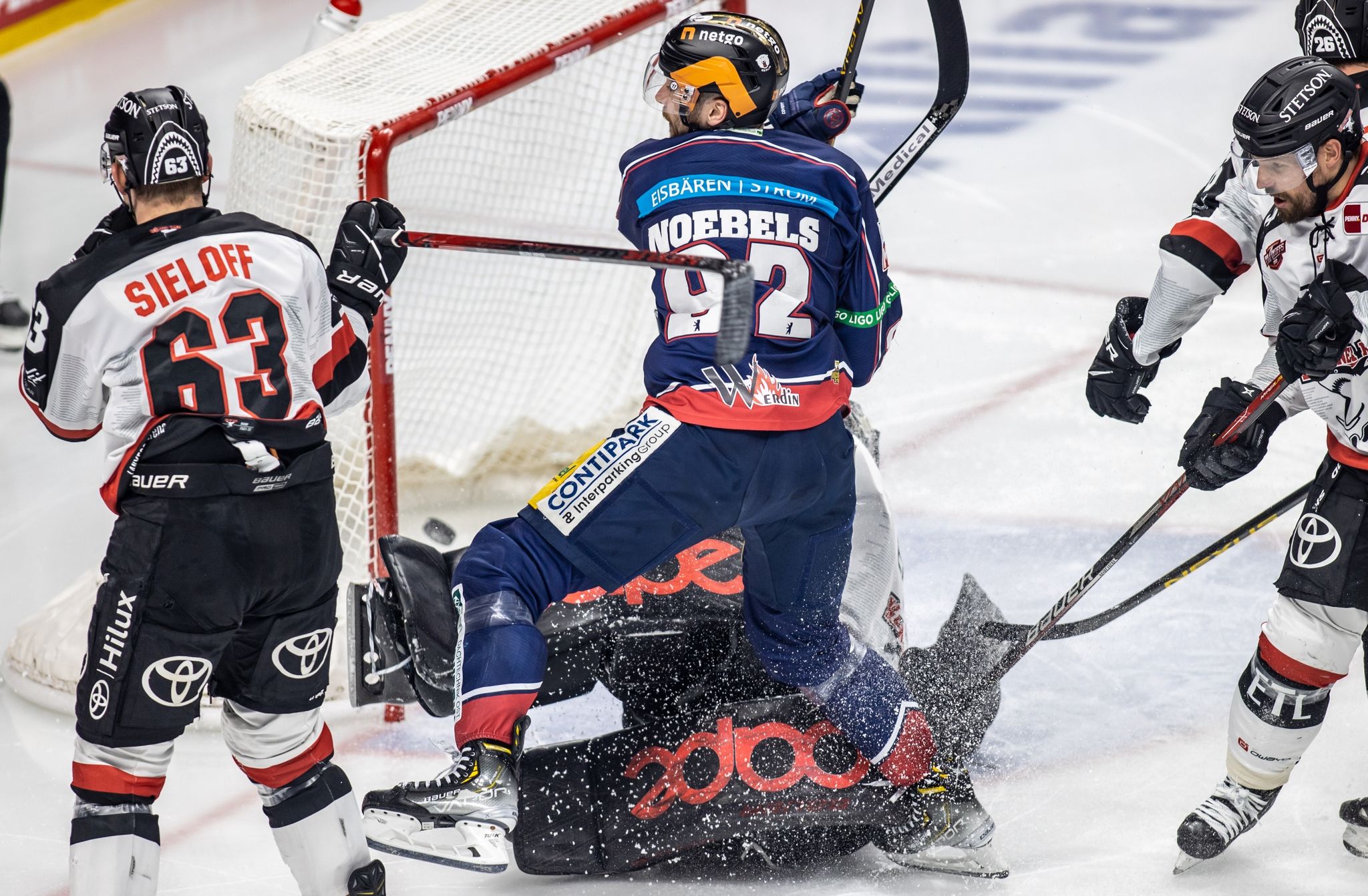 Berlin und Mannheim starten mit Siegen in DEL-Playoffs