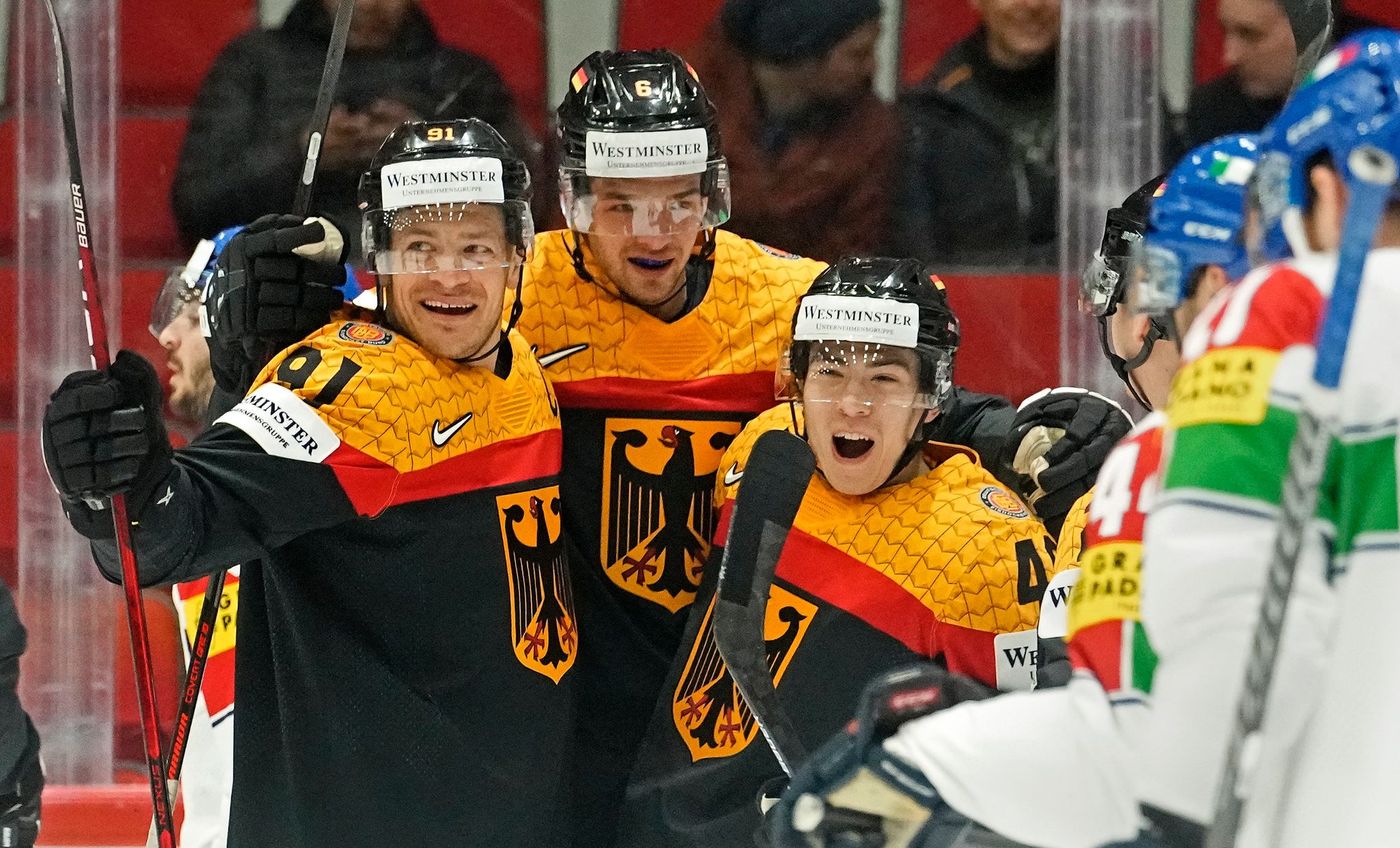 DEB-Team nach Tor-Spektakel fast sicher im WM-Viertelfinale