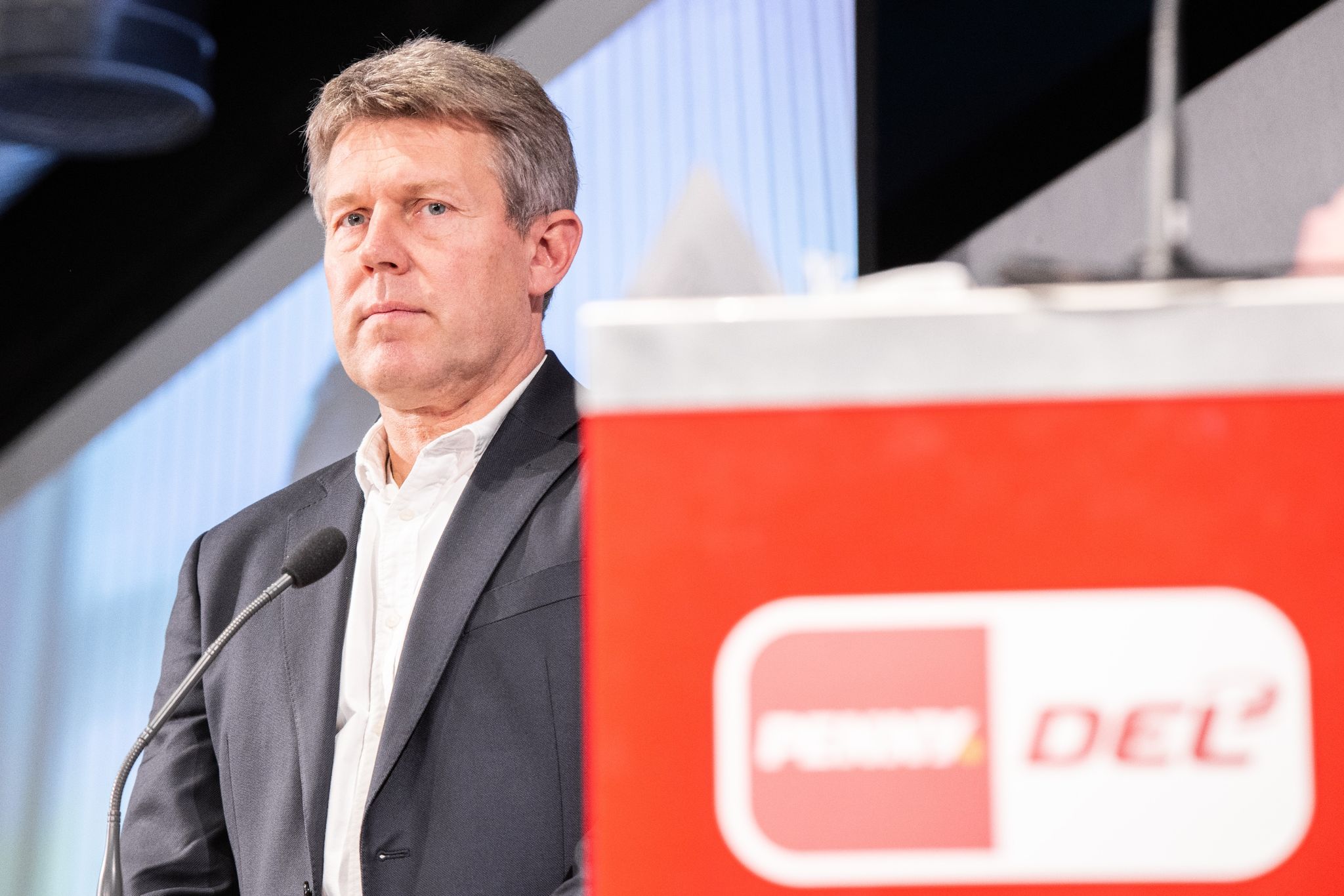 DEL-Chef setzt auf WM-kritische Fußball-Fans im Winter