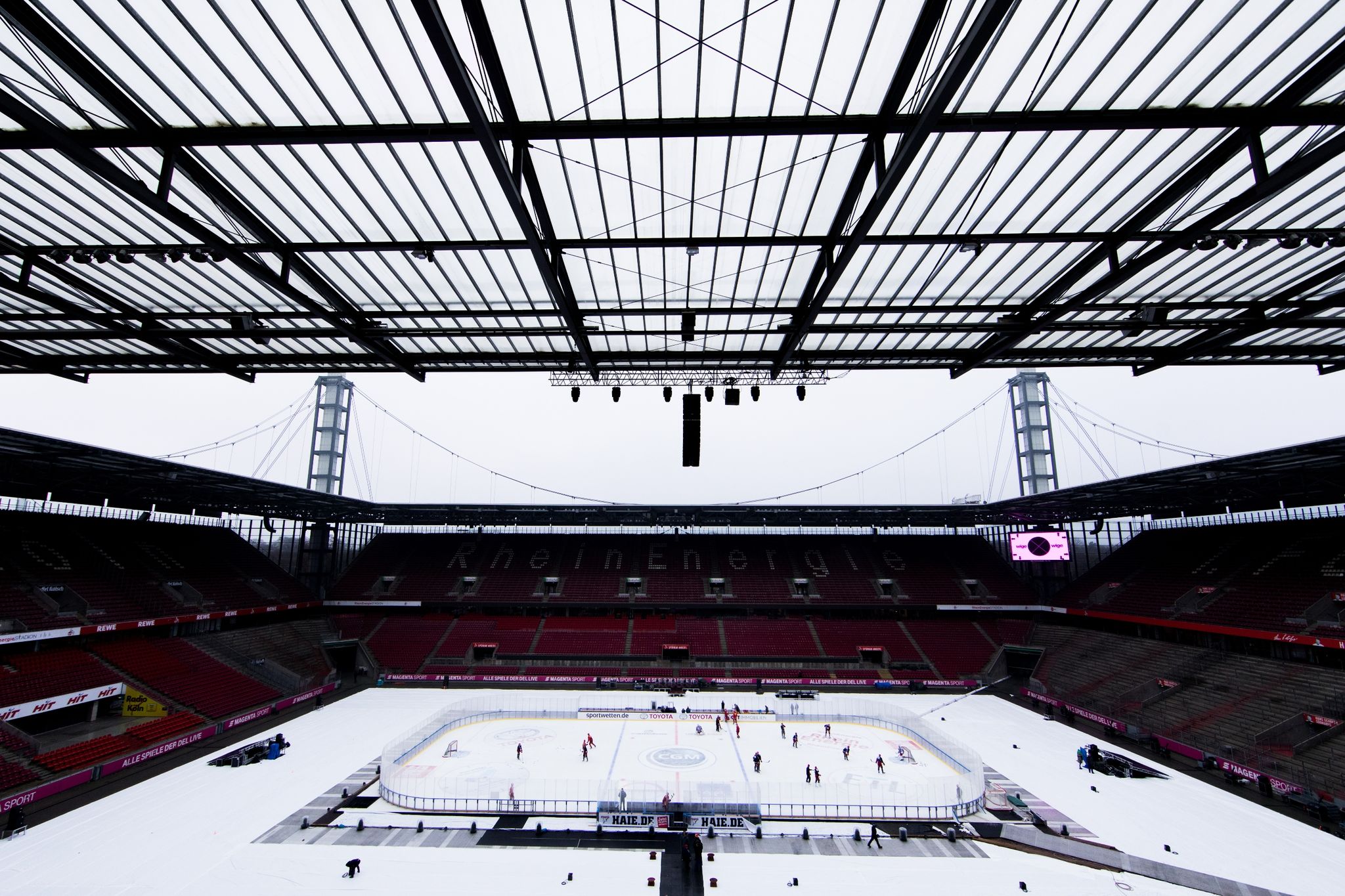 Eishockey-Freiluftspiel in der Energiekrise