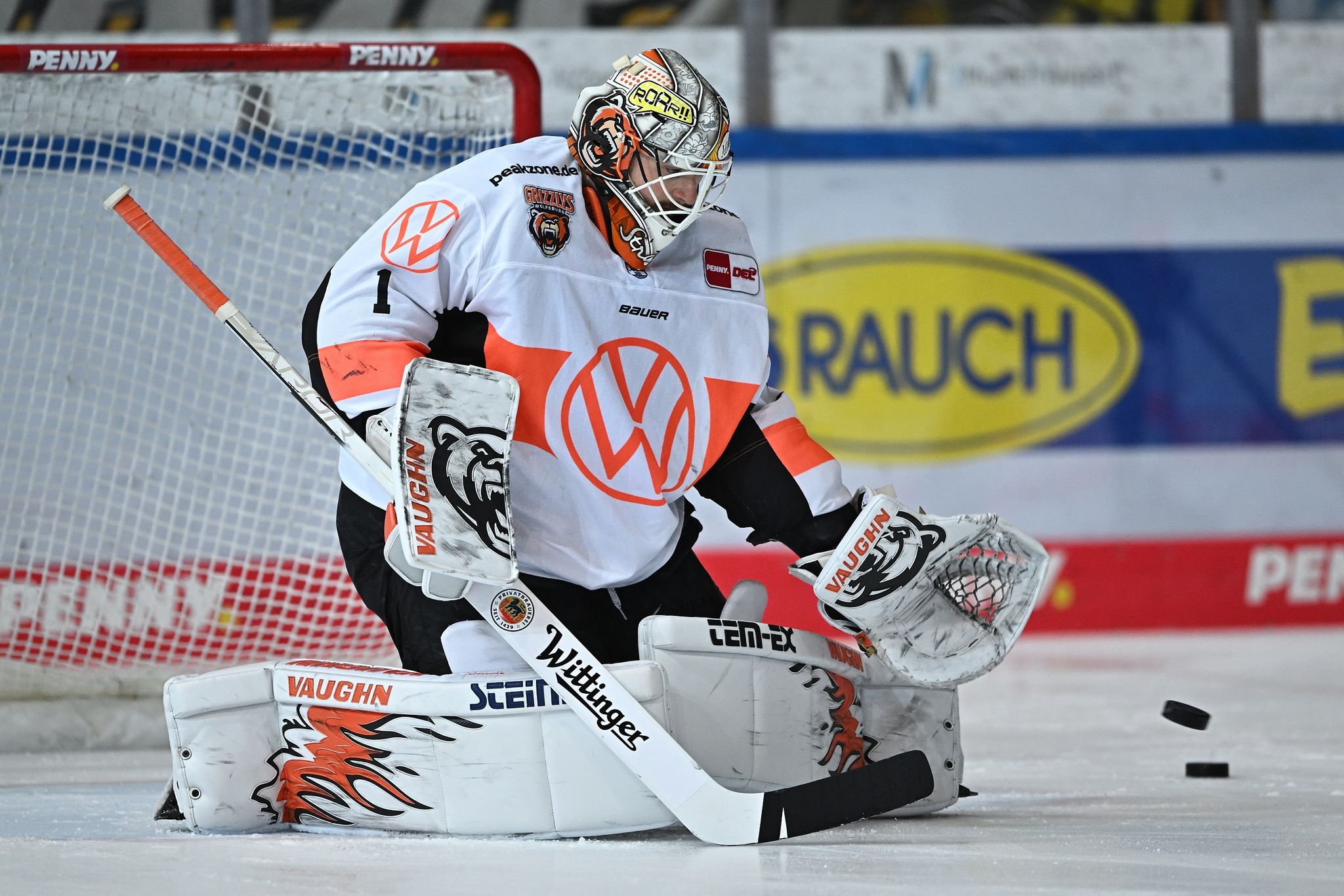 Keeper Strahlmeier lässt Grizzlys von Playoff-Coup träumen