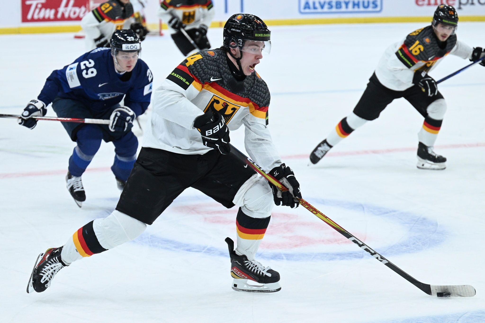 DEB-Junioren überraschen Finnland zum Start der U20-WM