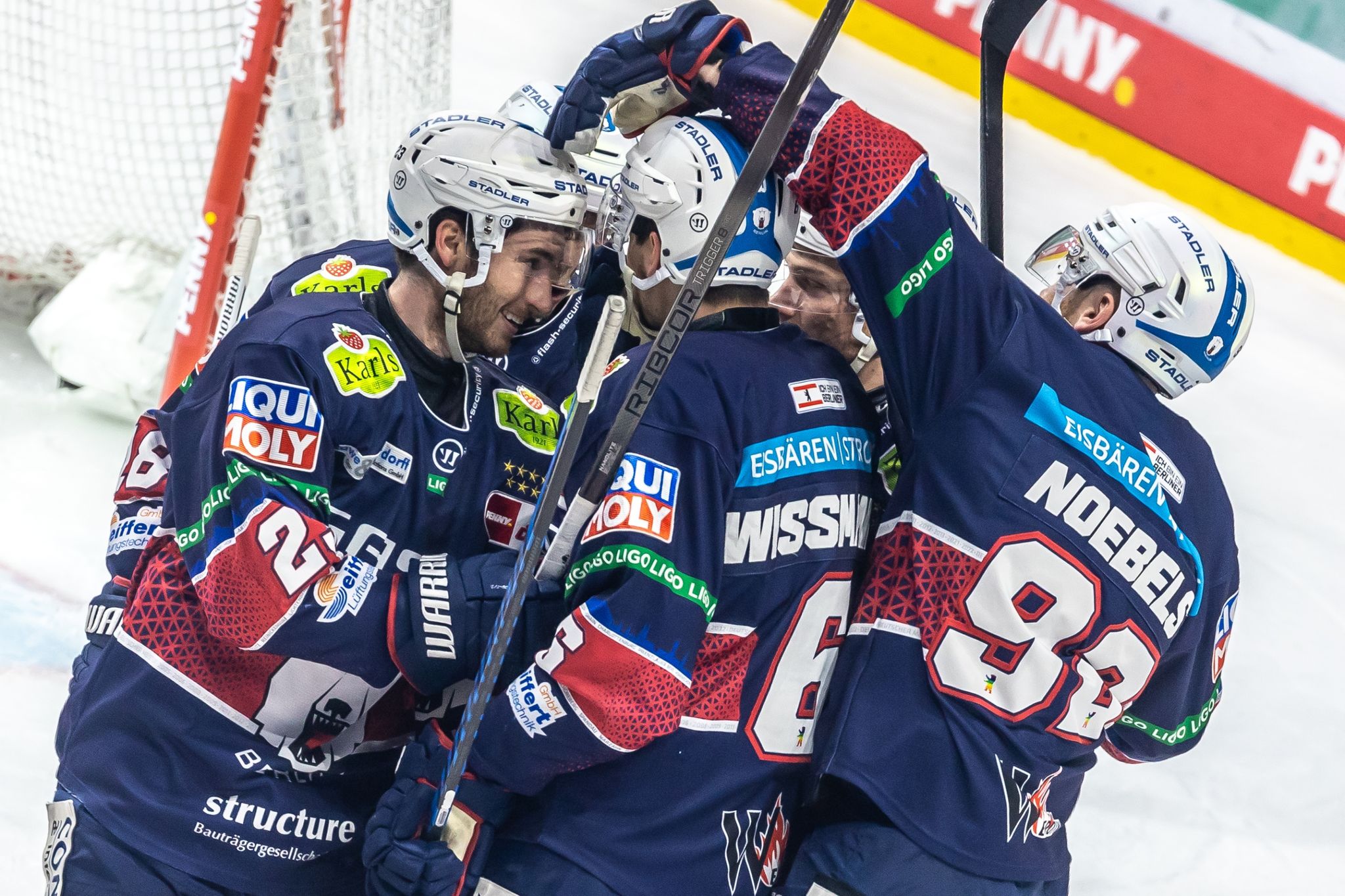Sieg gegen Straubing: Eisbären Berlin stehen im DEL-Finale
