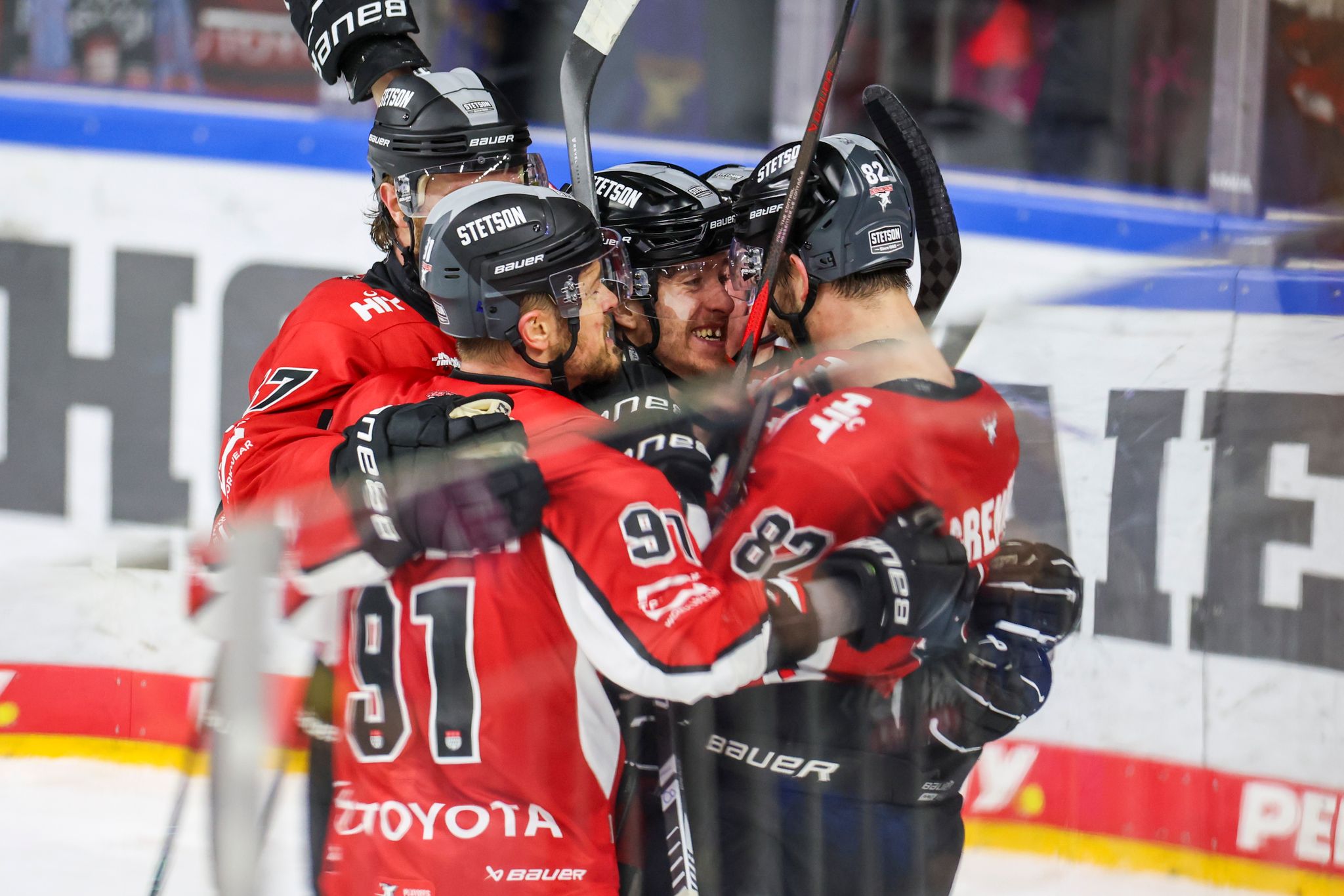 Kölner Haie gleichen im DEL-Halbfinale gegen Ingolstadt aus