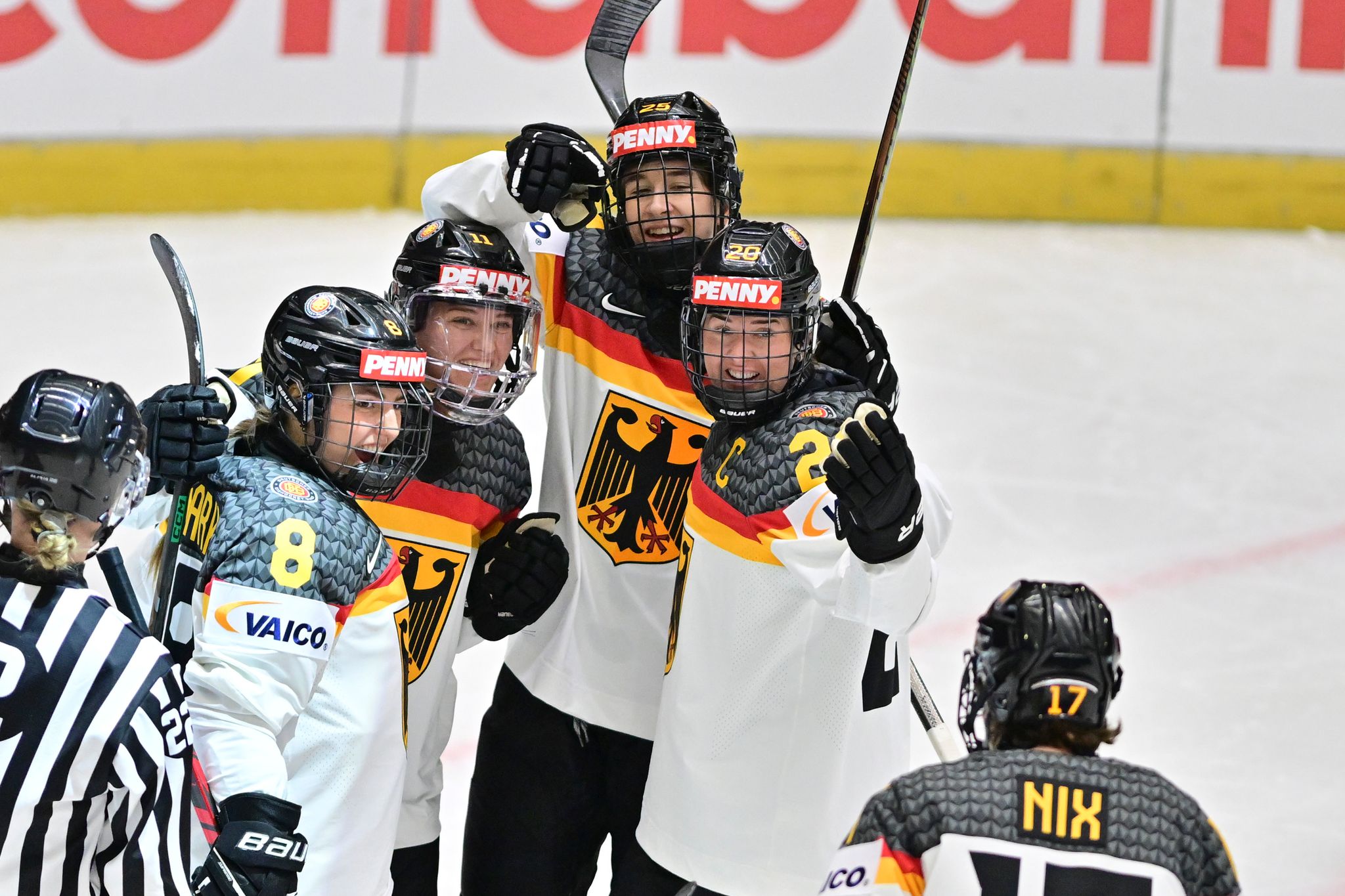 Deutsches Eishockey-Frauen-Team steht im WM-Viertelfinale