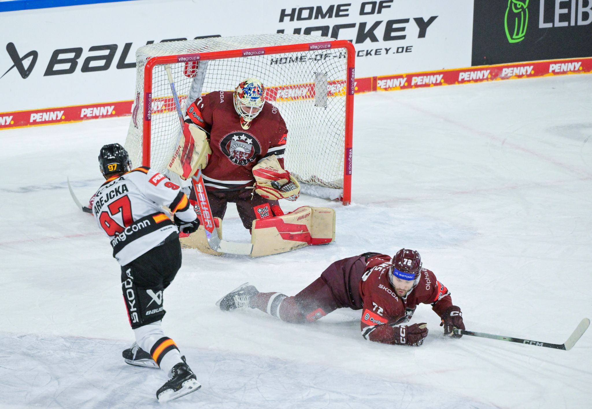 Eishockey-Team überzeugt zum Auftakt beim Deutschland Cup