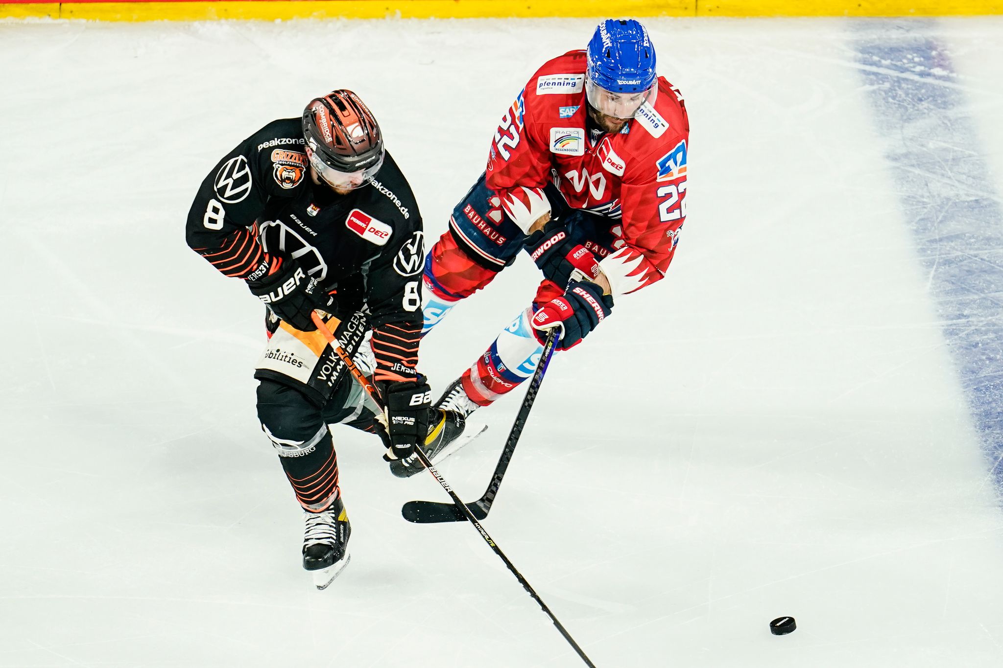 Partie abgebrochen: Eishockey-Profi muss wiederbelebt werden