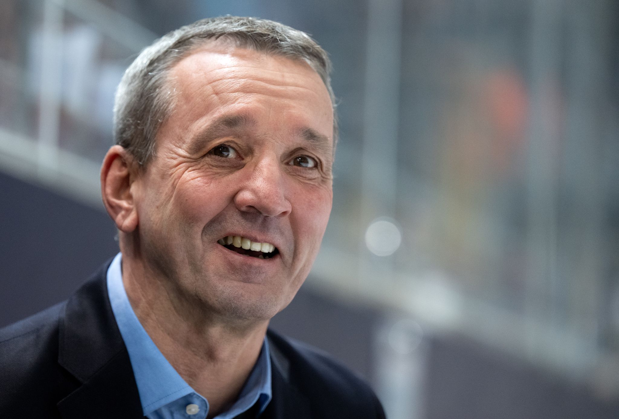Krefeld Pinguine sind Zweitliga-Meister – Aufstieg unklar