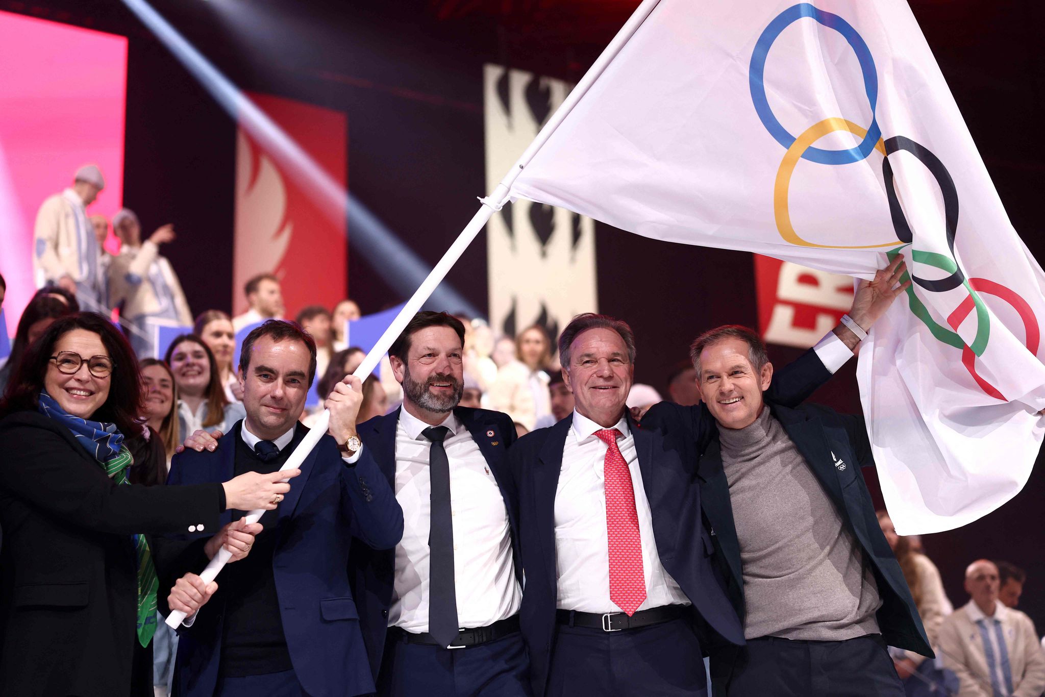 Streit um Standorte bei Winter-Olympia: Eishockey in Paris?