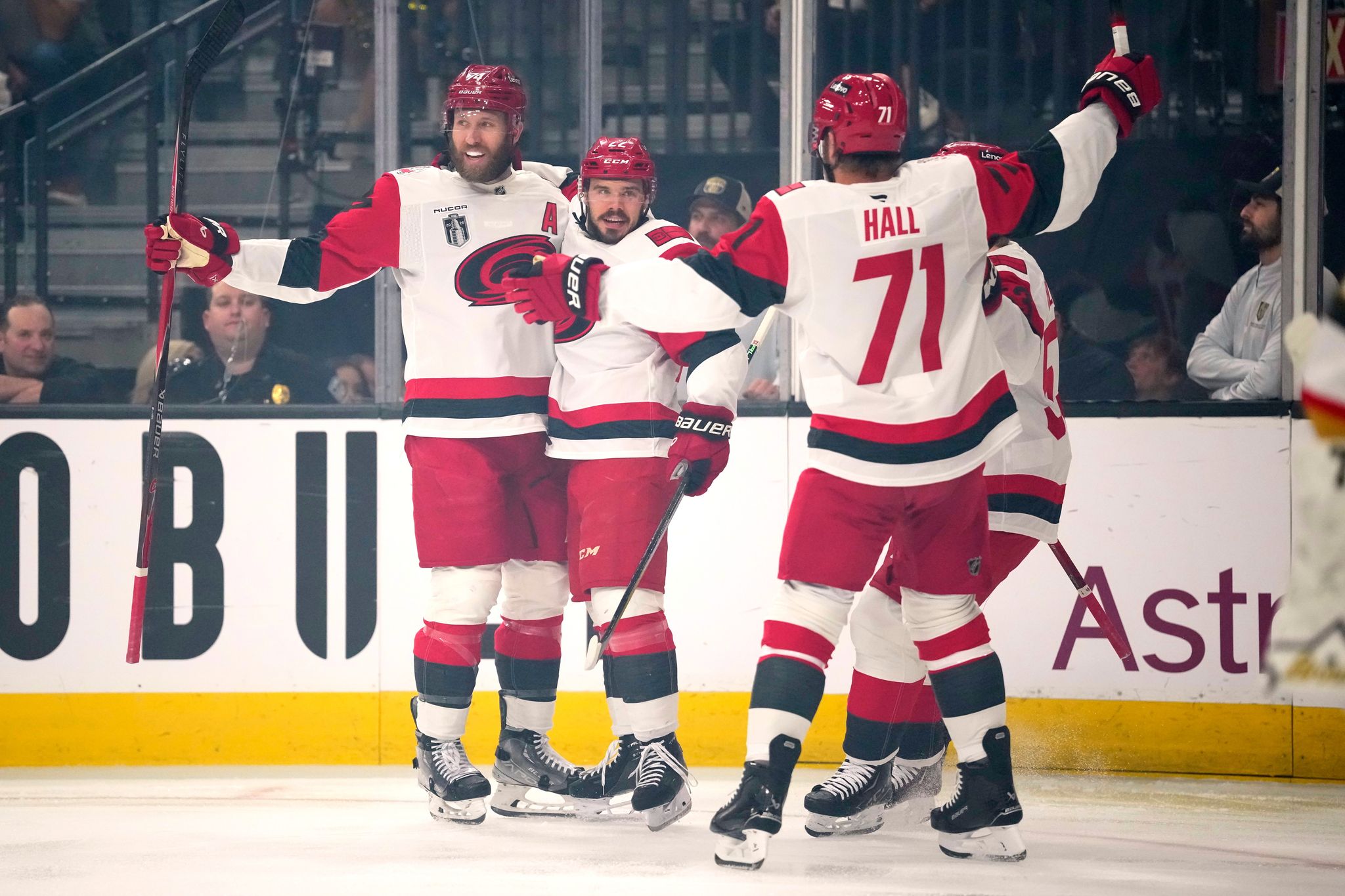 Hurricanes schlagen Golden Knights: Ausgleich in NHL-Finals