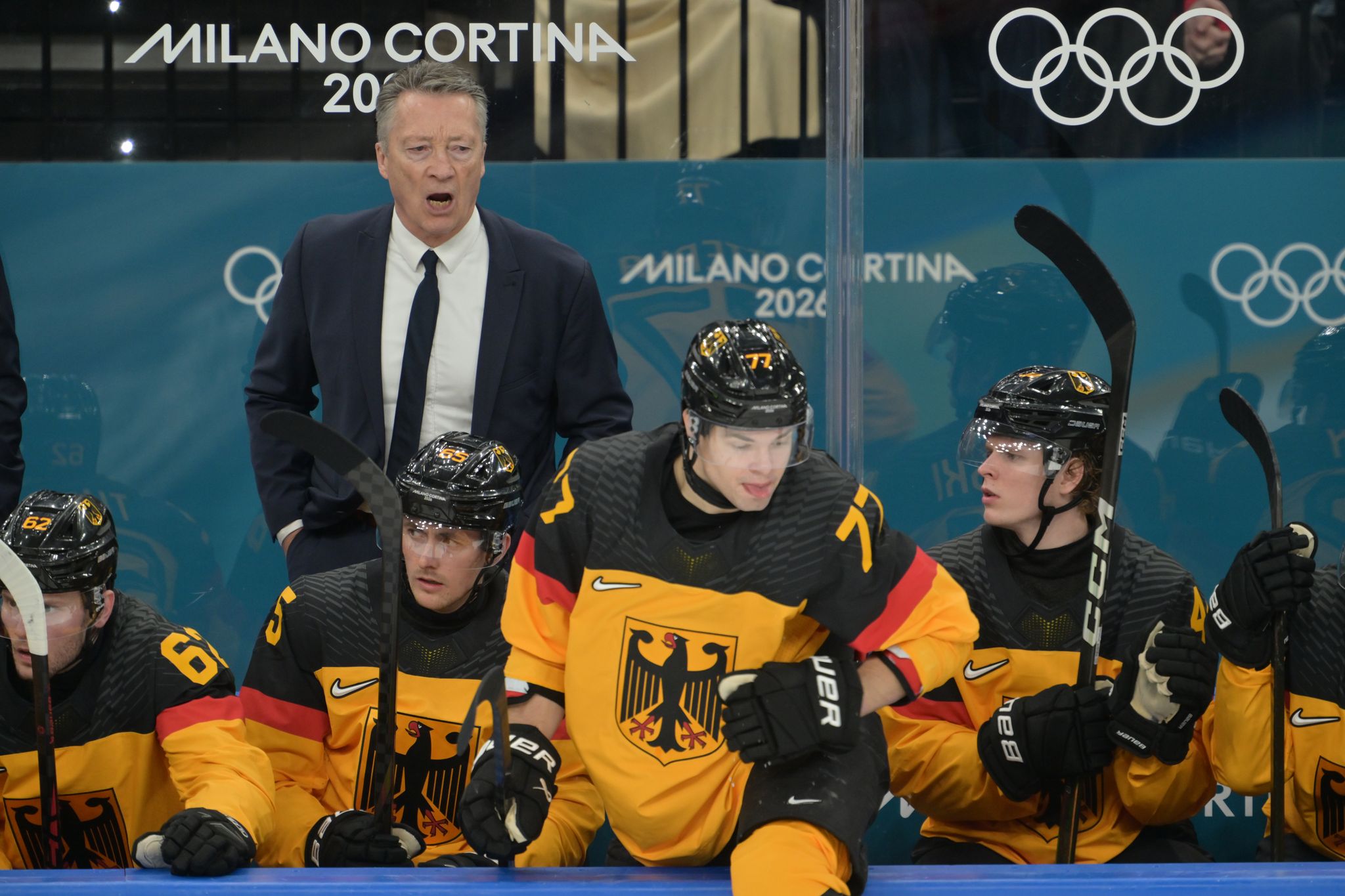 Eishockey-Rückschritt: Kreis muss gehen, Künast darf bleiben