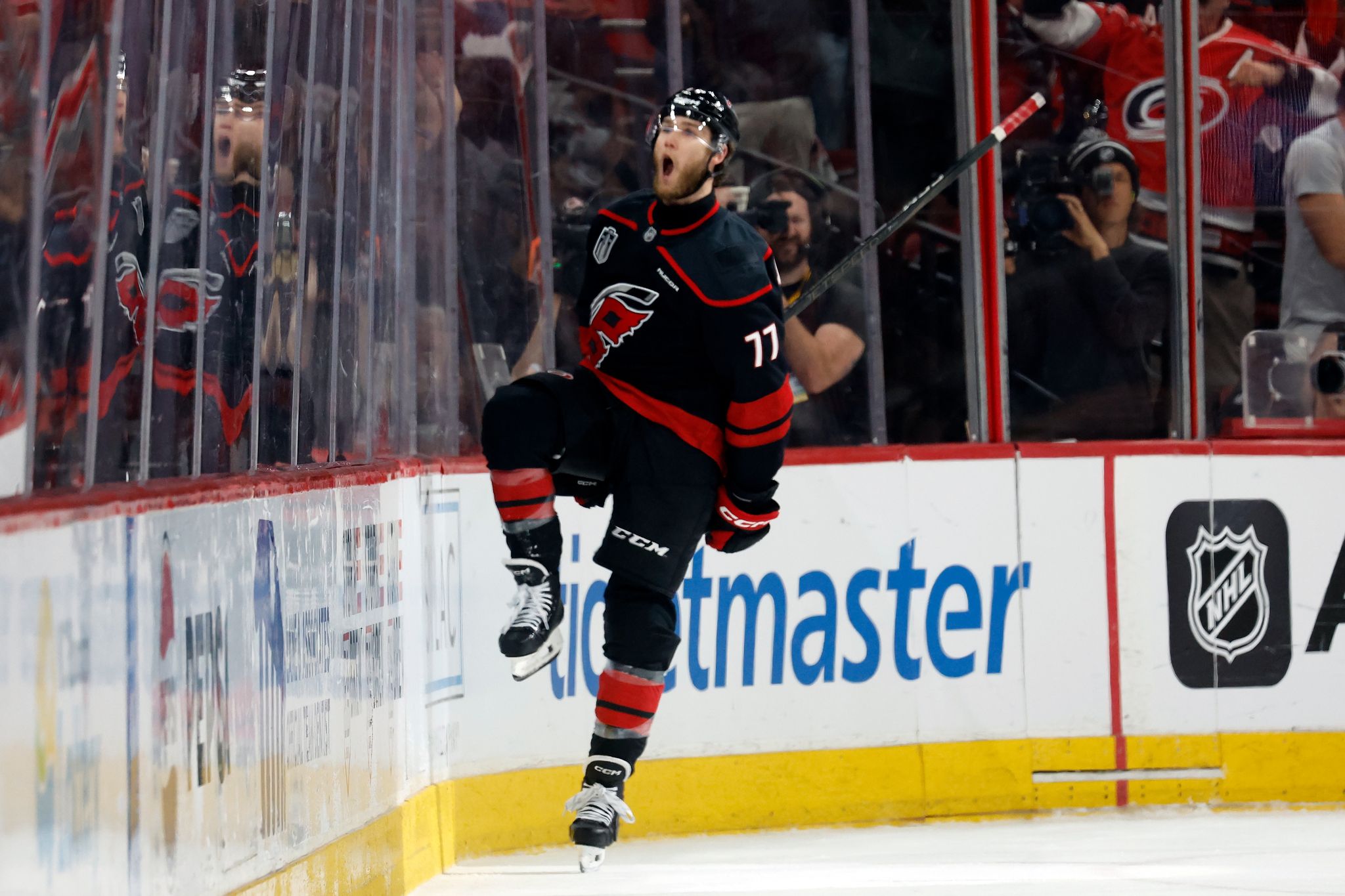 Stanley Cup: Hurricanes gewinnen wildes Spiel gegen Vegas